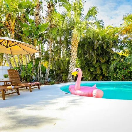 Paradiso Largo - Heated Pool, Mini Golf, Solar Powered Home
